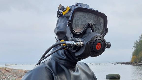 Kirby Morgan Exo diving mask