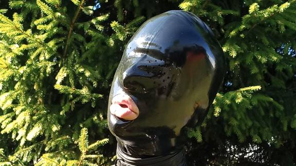 Latex gimp hood